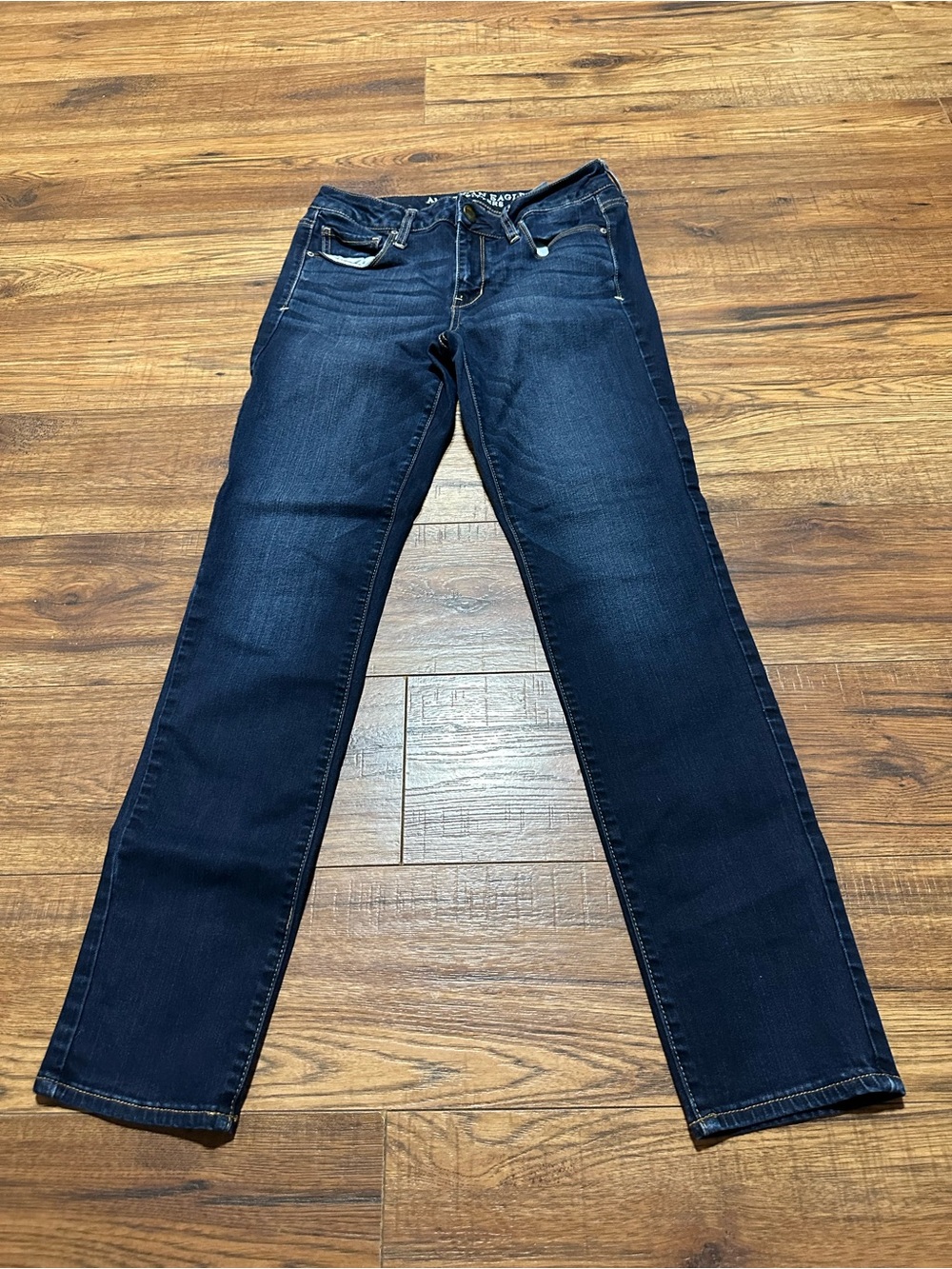 American Eagle “super stretch” skinny jeans size 8